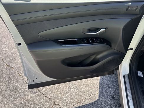 New 2025 Hyundai Tucson Limited image 10