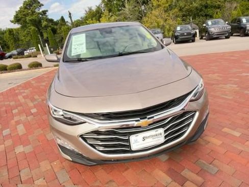 Used 2024 Chevrolet Malibu LT FWD image 4