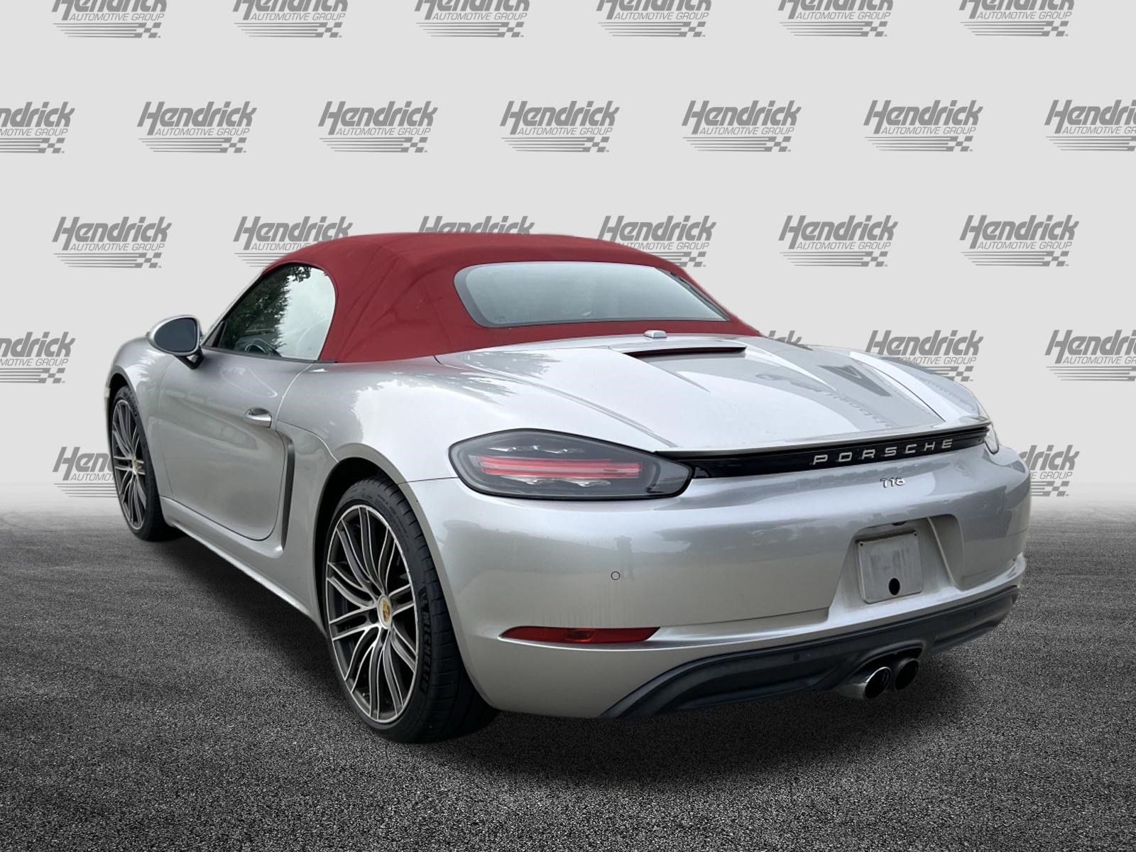 Used 2017 Porsche 718 Boxster RWD image 8