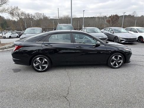 Certified 2022 Hyundai Elantra Limited image 8