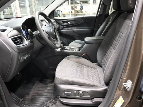 Used 2023 Chevrolet Equinox LT image 9