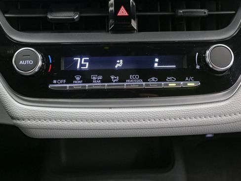 Used 2024 Toyota Corolla SE FWD image 29