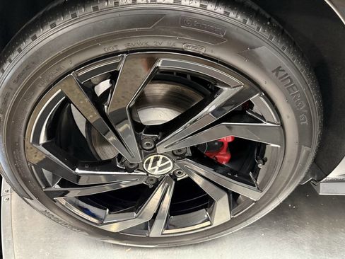 Used 2024 Volkswagen Jetta GLI Autobahn w/ GLI Black Package image 31