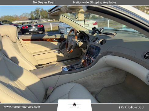 Used 2009 Mercedes-Benz SL 550 w/ Premium I Pkg image 9