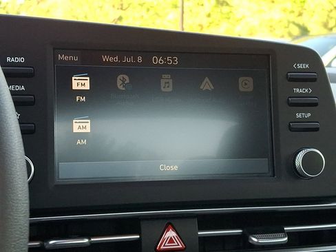 Used 2025 Hyundai Elantra SE FWD image 20