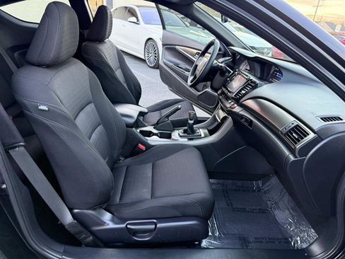 Used 2016 Honda Accord EX image 13