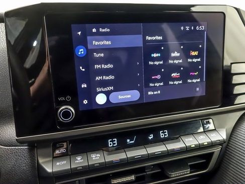 Certified 2025 Toyota Camry SE image 17