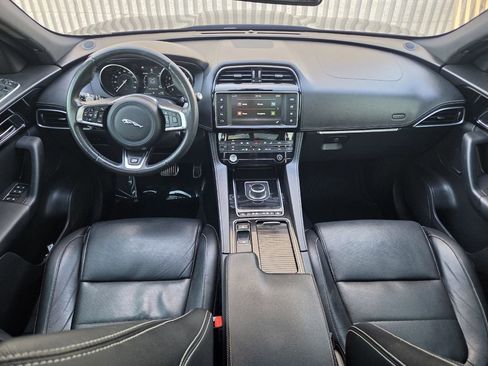 Used 2018 Jaguar F-PACE R-Sport AWD/4WD image 6