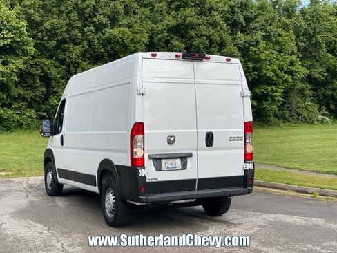 Used 2025 RAM ProMaster 2500 w/ Safety Group FWD image 4