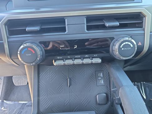 Used 2024 Toyota Tacoma SR5 AWD/4WD image 25