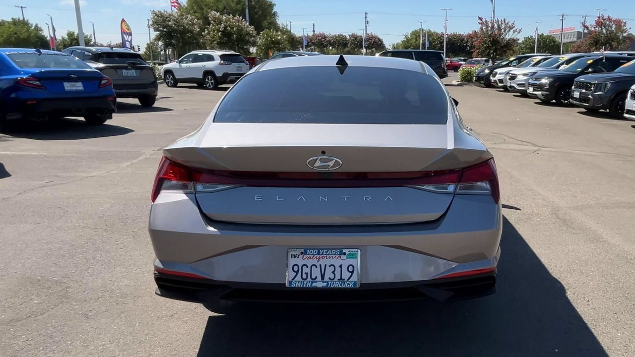 Used 2023 Hyundai Elantra SEL FWD image 6