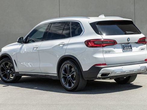 Used 2019 BMW X5 xDrive40i w/ Premium Package 2 AWD/4WD image 3