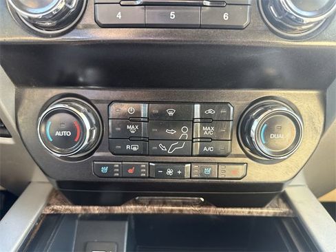 Used 2019 Ford F250 Lariat w/ Lariat Value Package image 19