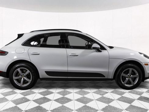 Used 2021 Porsche Macan image 12