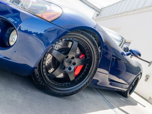 Used 2005 Dodge Viper SRT-10 RWD image 5