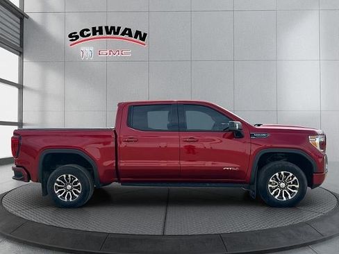 Used 2021 GMC Sierra 1500 AT4 w/ AT4 Value Package AWD/4WD image 3