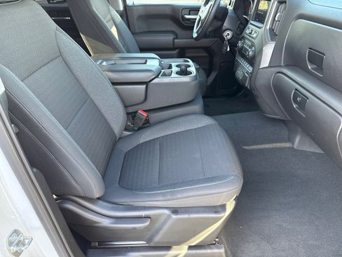 Used 2022 Chevrolet Silverado 1500 Custom AWD/4WD image 14