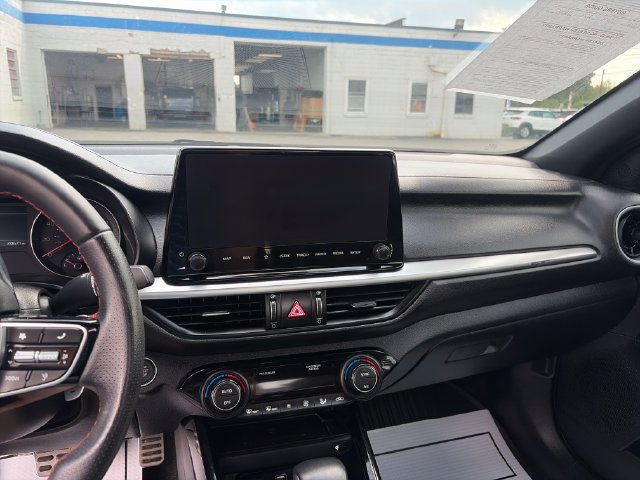 Used 2024 Kia Forte GT FWD image 17