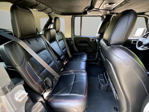 Used 2023 Jeep Wrangler Unlimited Rubicon w/ LED Lighting Group AWD/4WD image 24