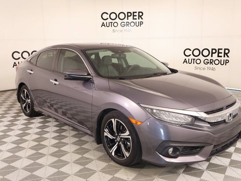 Used 2017 Honda Civic Touring image 1