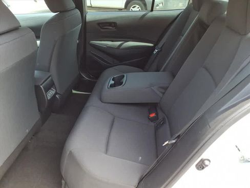 Used 2025 Toyota Corolla LE image 9