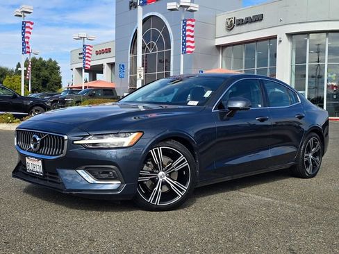 Used 2019 Volvo S60 T5 Inscription FWD image 3