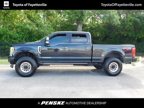 Used 2019 Ford F250 Platinum w/ Platinum Ultimate Package AWD/4WD image 2