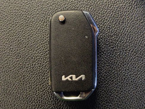 Used 2024 Kia Forte LXS FWD image 32