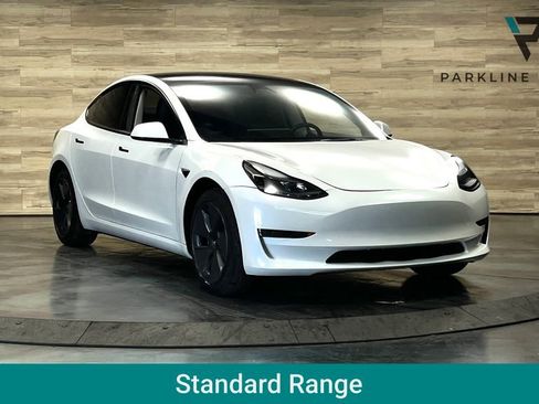 Used 2023 Tesla Model 3 Standard Range RWD image 1