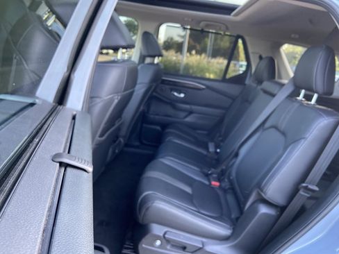 Used 2023 Honda Pilot Touring image 16
