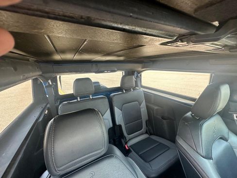 Used 2022 Ford Bronco Black Diamond AWD/4WD image 11
