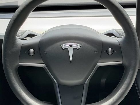 Used 2023 Tesla Model Y Long Range AWD/4WD image 14