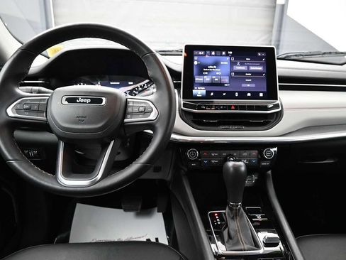 Used 2022 Jeep Compass Limited AWD/4WD image 13