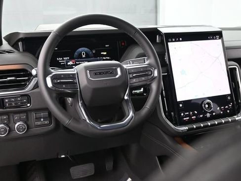 Used 2025 GMC Yukon XL Denali AWD/4WD image 21