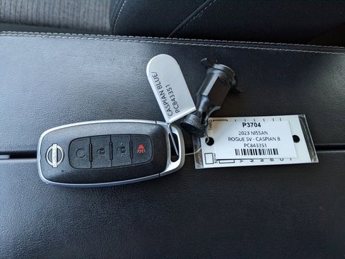 Used 2023 Nissan Rogue SV image 33
