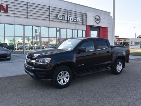 Used 2019 Chevrolet Colorado LT RWD image 2