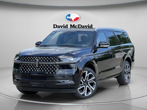 New 2026 Lincoln Navigator L Black Label AWD/4WD image 2