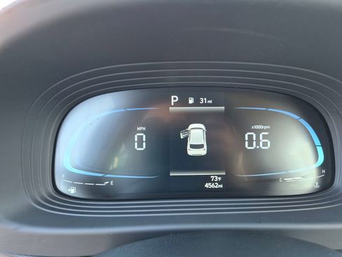 Used 2025 Hyundai Venue SEL image 15