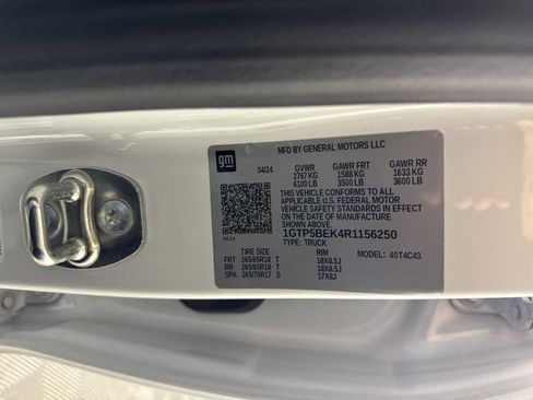 Used 2024 GMC Canyon Elevation w/ Convenience Package image 30