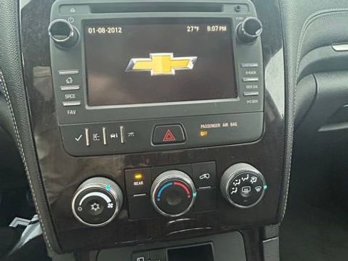 Used 2017 Chevrolet Traverse LT image 9