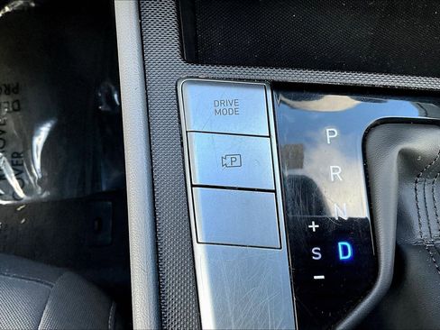 Used 2024 Hyundai Elantra SEL FWD image 14