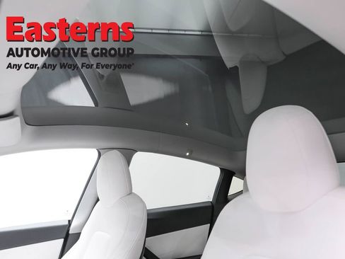 Used 2020 Tesla Model Y Long Range image 30