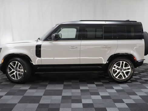 Certified 2026 Land Rover Defender 110 X-Dynamic SE AWD/4WD image 4