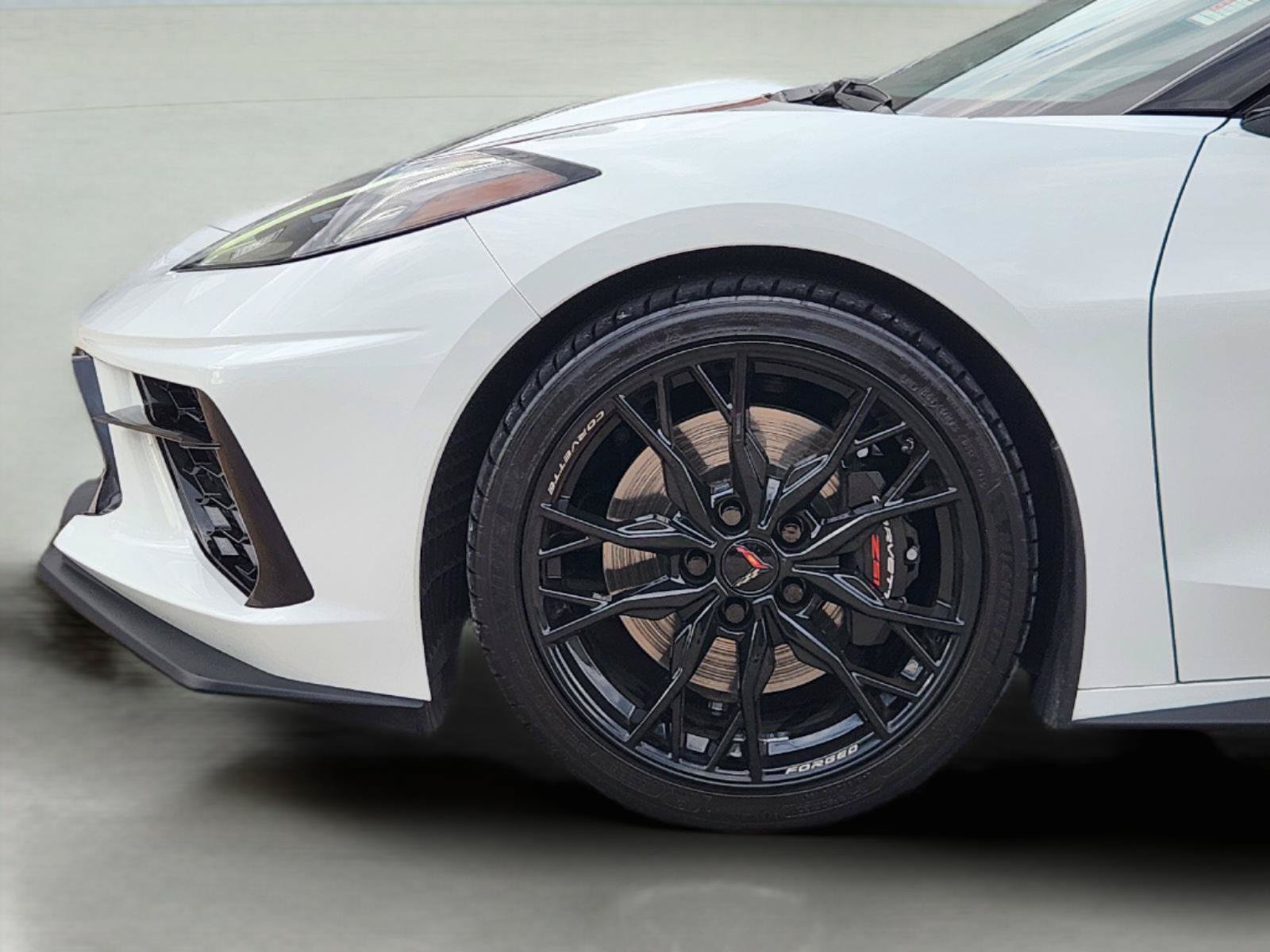Used 2025 Chevrolet Corvette Stingray Premium Conv w/ Z51 Performance Package RWD image 8