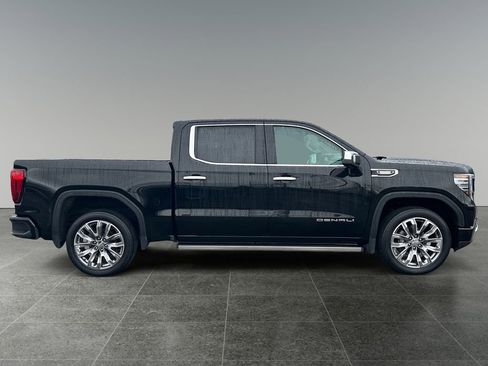 Used 2023 GMC Sierra 1500 Denali w/ Denali Reserve Package AWD/4WD image 8