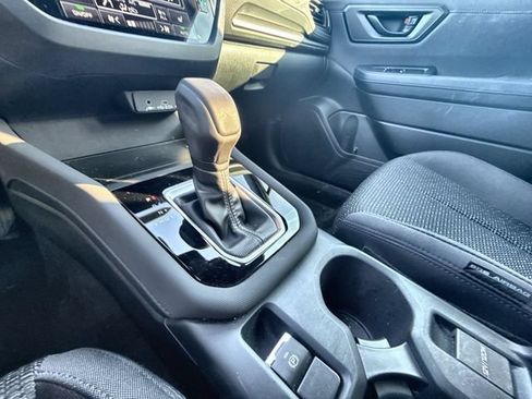 Used 2025 Subaru Forester Premium AWD/4WD image 20