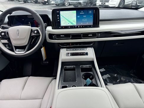 New 2026 Lincoln Aviator Reserve image 29