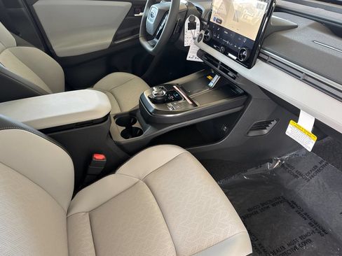 New 2026 Subaru Solterra AWD/4WD image 16