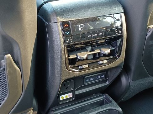 New 2026 Jeep Grand Cherokee L Limited AWD/4WD image 27