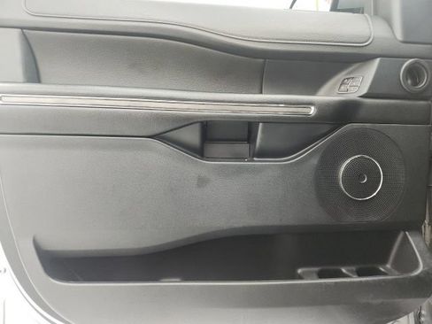 Used 2020 Ford Expedition XLT w/ Equipment Group 202A RWD image 11